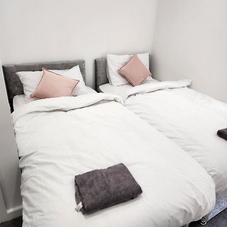 Comfy Diamond Ensuite Room Maidstone With Free Parking And Speedy Wifi Eksteriør billede