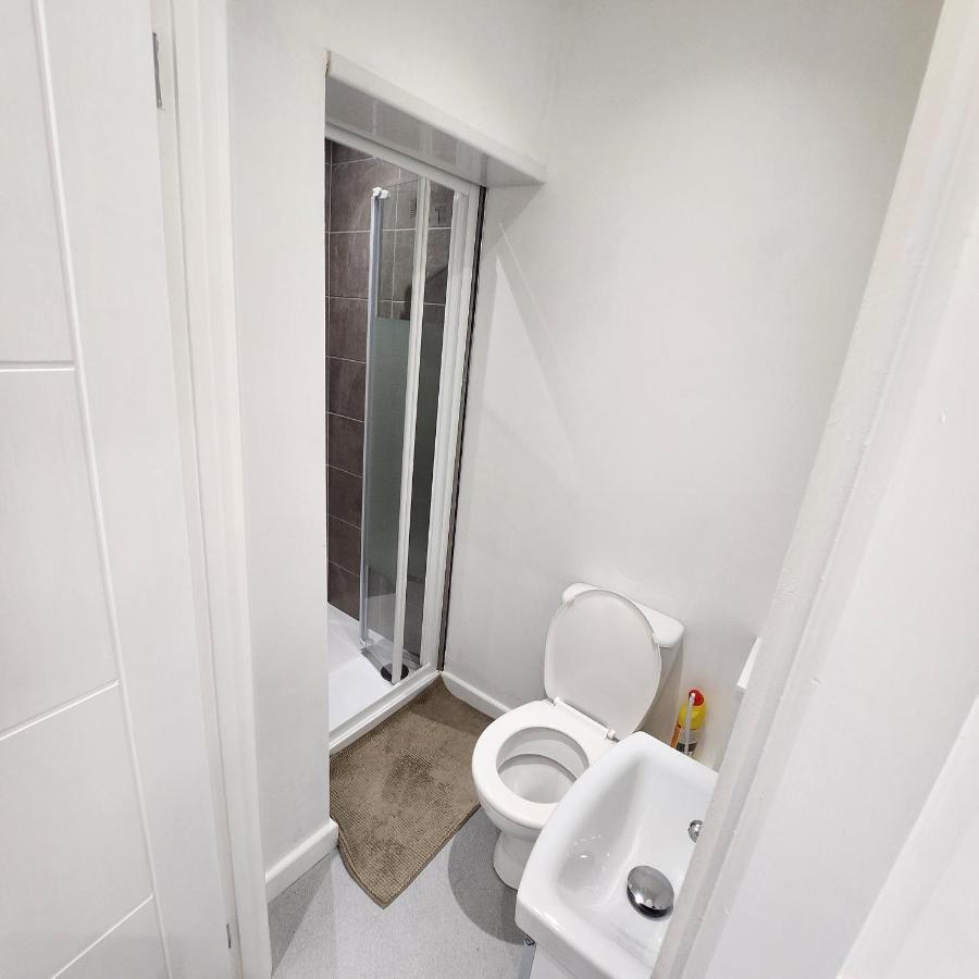 Comfy Diamond Ensuite Room Maidstone With Free Parking And Speedy Wifi Eksteriør billede