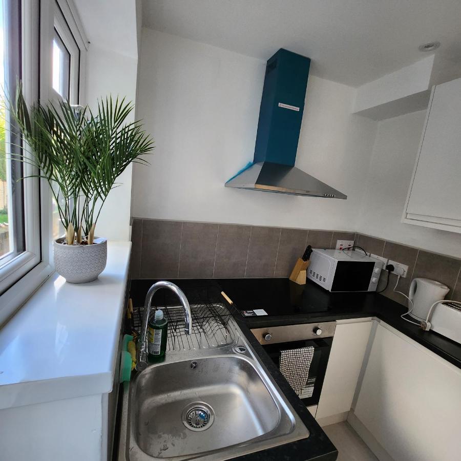 Comfy Diamond Ensuite Room Maidstone With Free Parking And Speedy Wifi Eksteriør billede